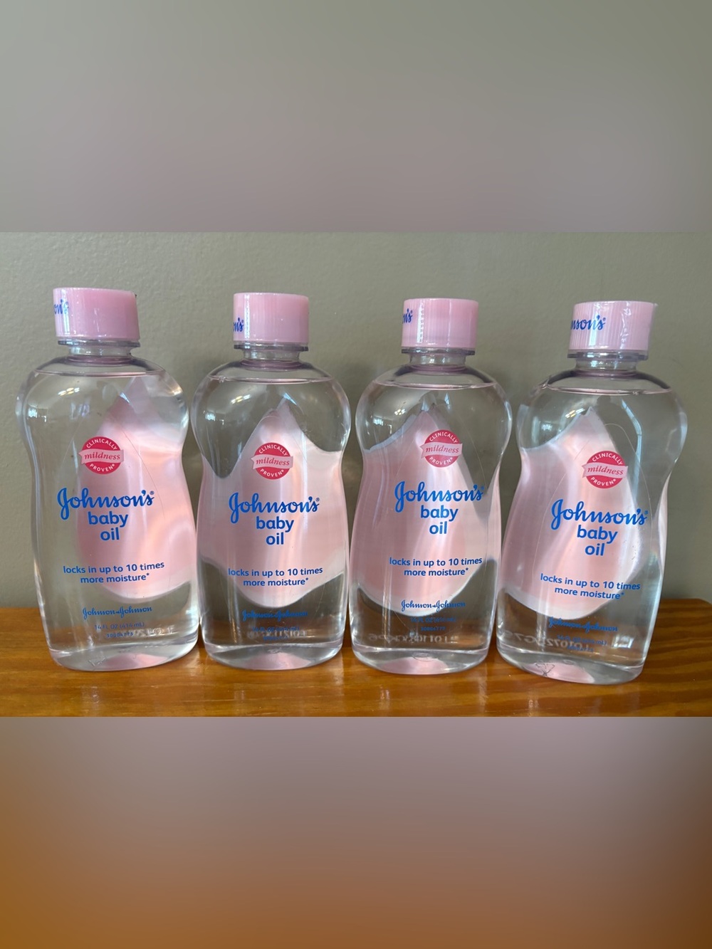 NEW 4PK Johnson's Baby Oil Helps Soften & Moisture Skin, 14oz